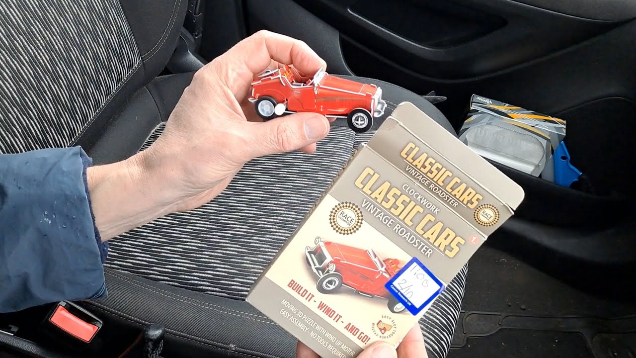 Clockwork Classic Cars Vintage Roadster