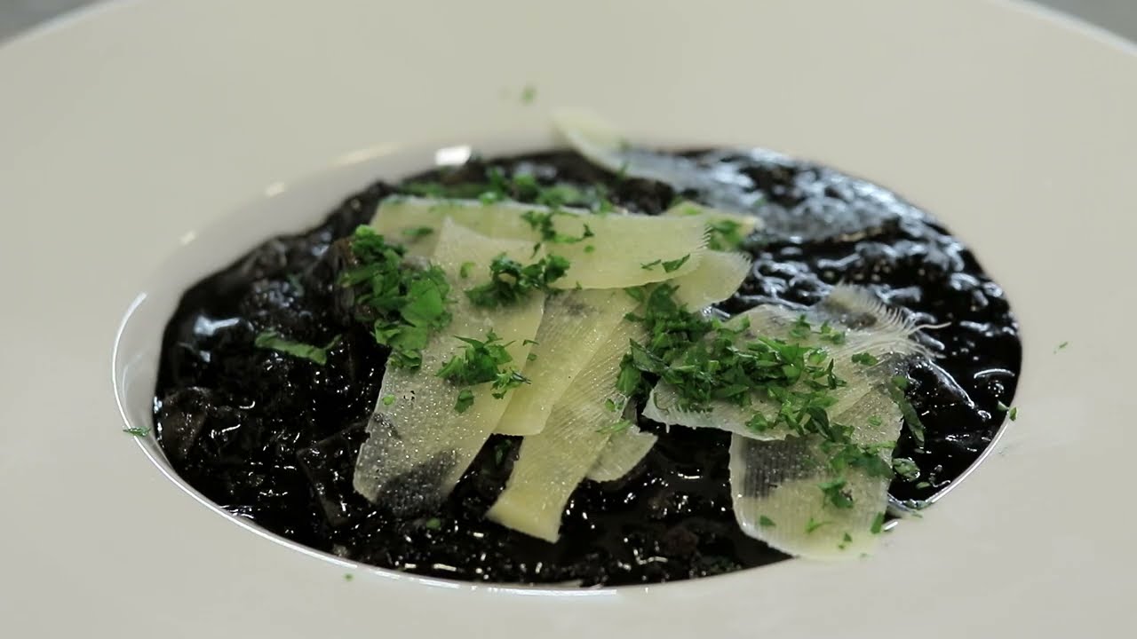 Bračka posla s gastro ribarnicama Brač - Crni rižot