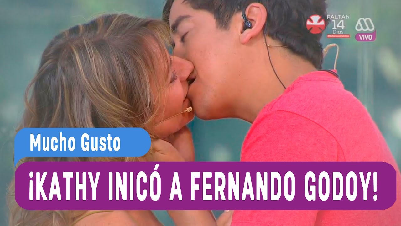 Kathy inicio a Fernando Godoy - Mucho Gusto 2016