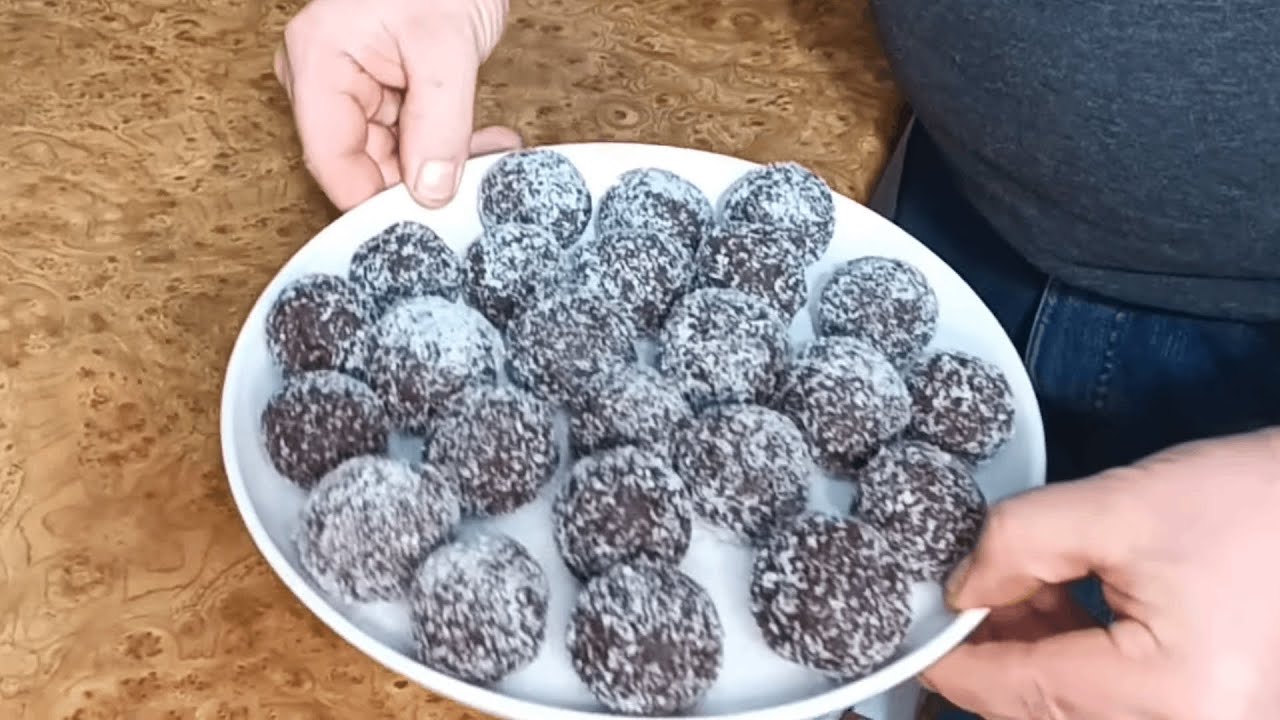 BILUTE DIN BISCUITI CU NUCA DE COCOS DE POST