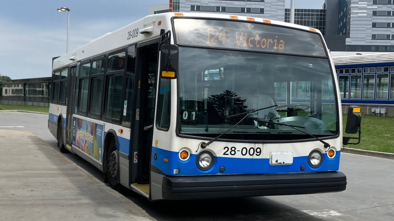 STM Bus # 28-009 Rare Ride On The 124-N Victoria. (2008 NovaBUS LFS)