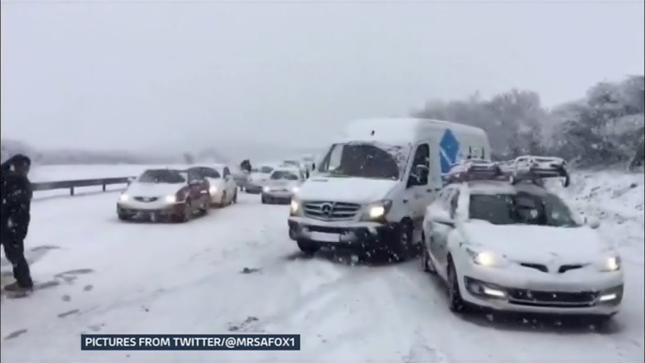 Weather Events 2019 - Snow catches motorists out (UK) - BBC News - January 2019