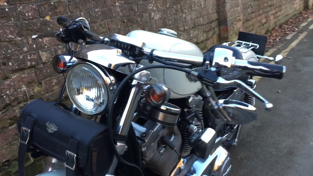 Harley Davidson Sportster XL883 Hugger