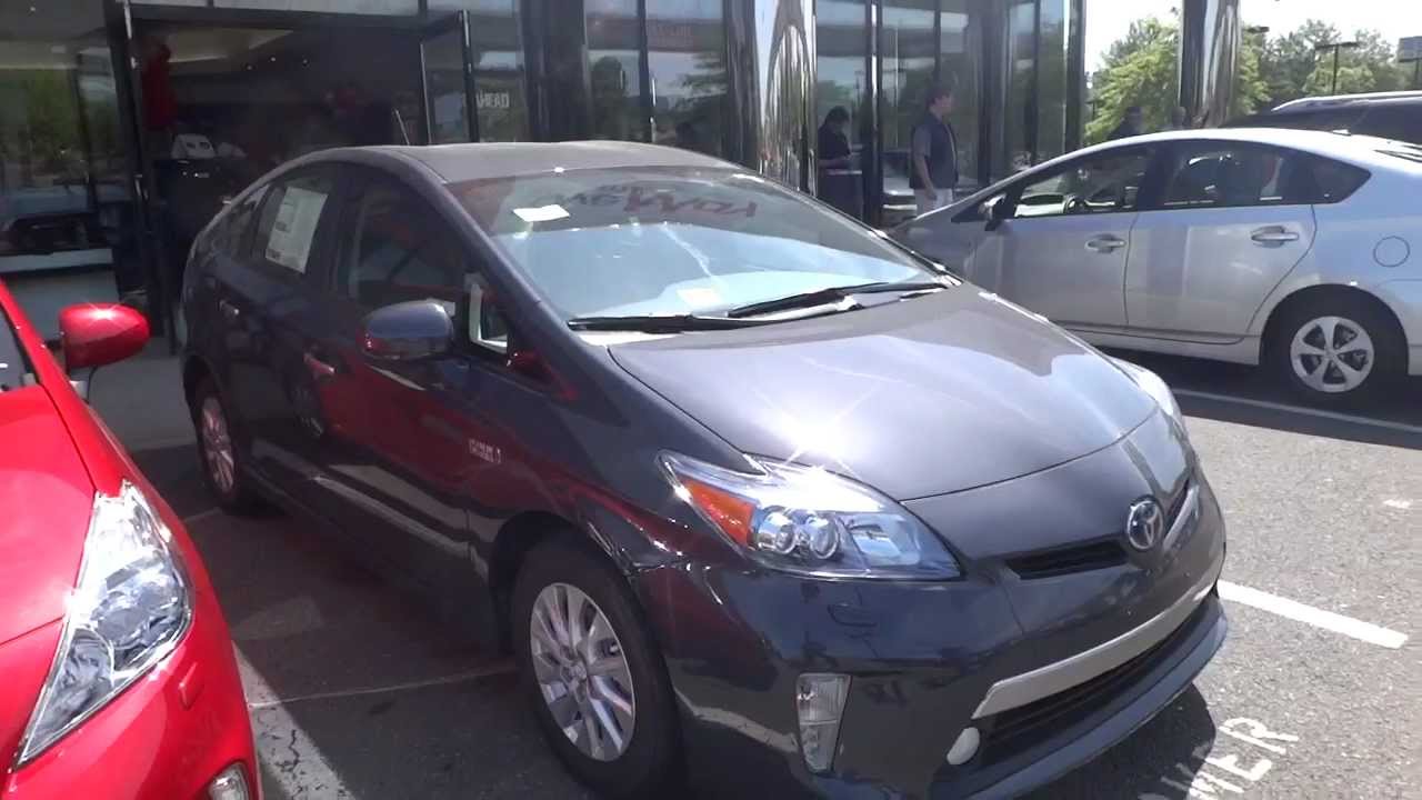 2012 Toyota Prius Plugin: Review