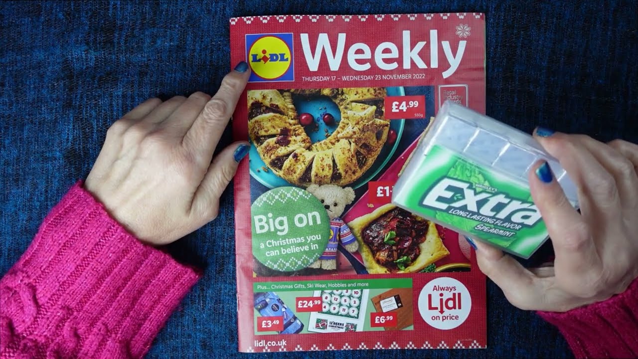 ASMR | First Christmassy Lidl Weekly of the Year! Whispered Sales Circular Browsing with Gum Chewing