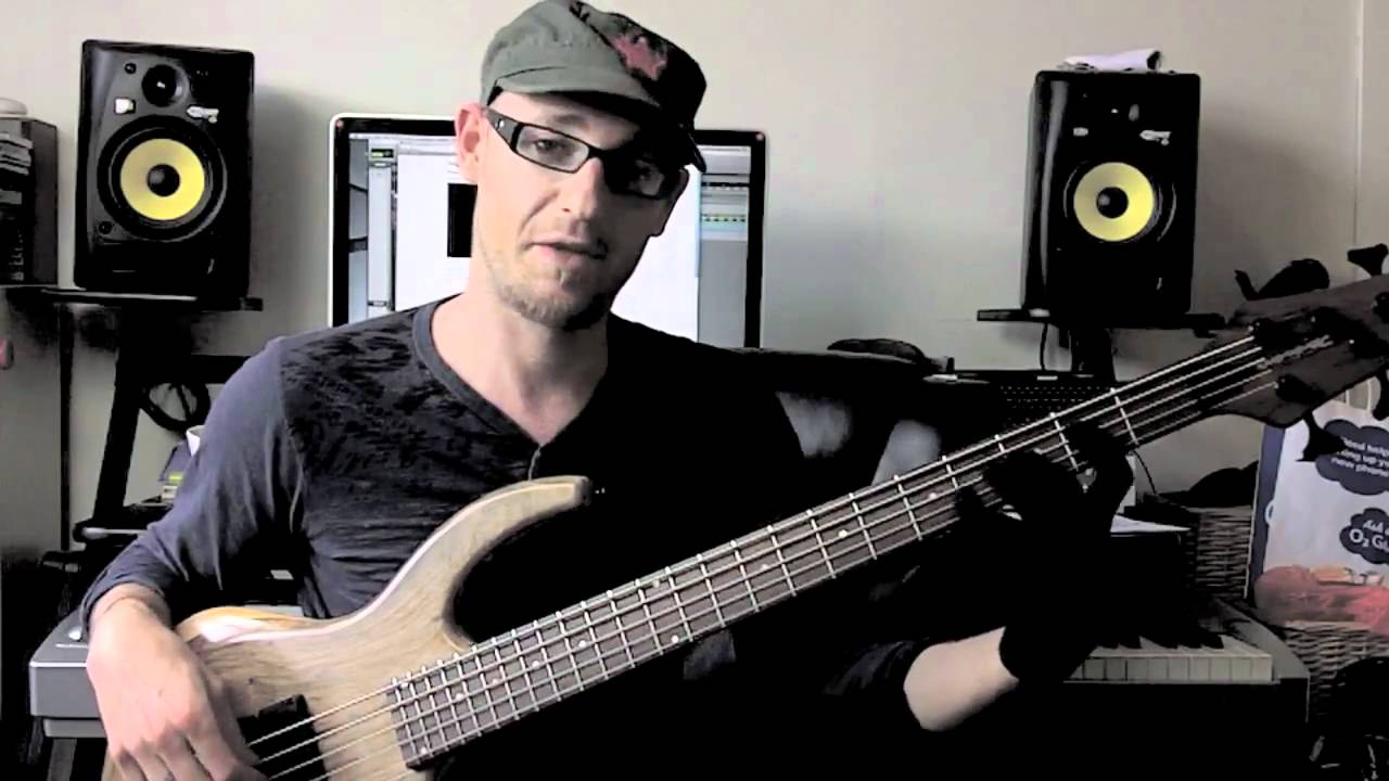 II V I Jazz Lick #1 Bass Lesson with Scott Devine (L#24)
