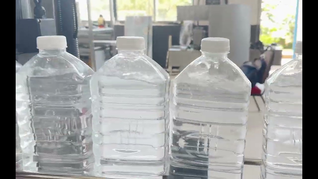 1.5L laundry detergent bottle 8 nozzles filling capping single side labeling machine line-Dominican