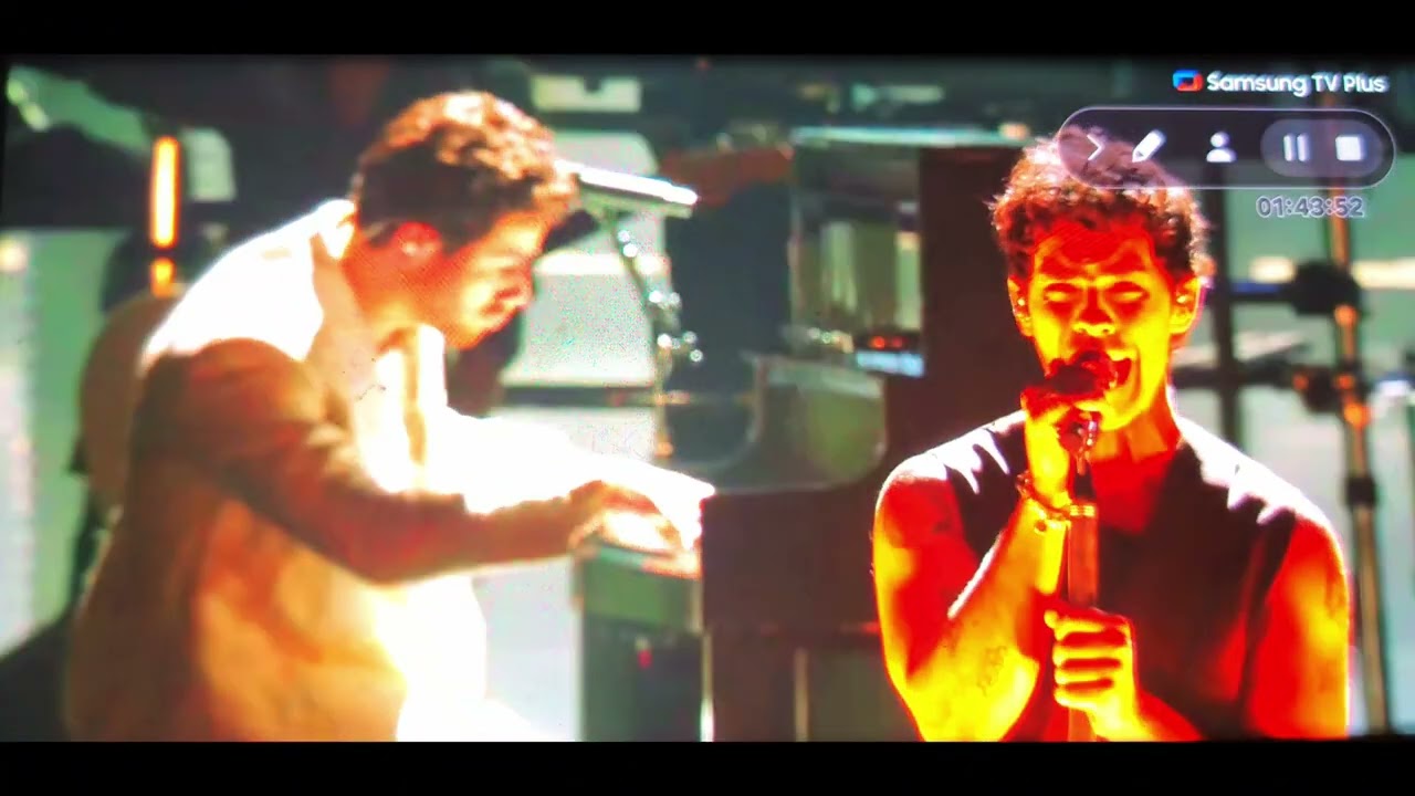 The Jonas Brothers - Walls (LIVE Samsung TV Plus)