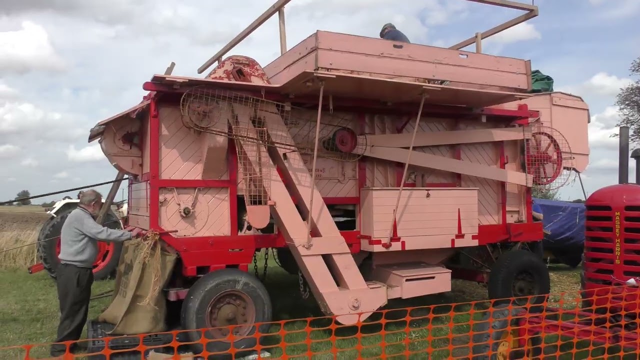 LINESIDE VINTAGE THRESHING