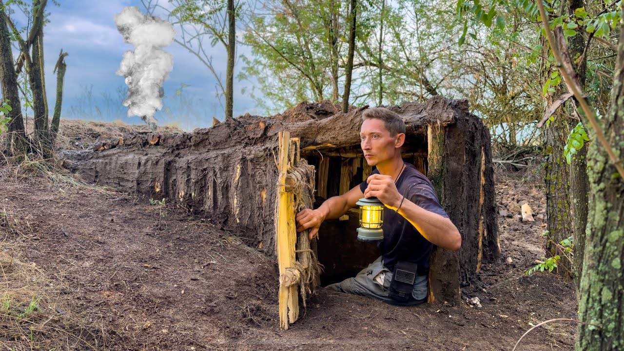 Building a Warm and Cozy Mountainside Shelter. Bushcraft, Survival Skills