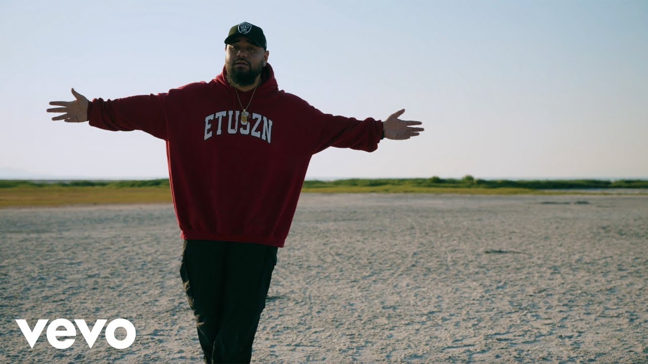 etu - rest in my arms (Official Music Video)