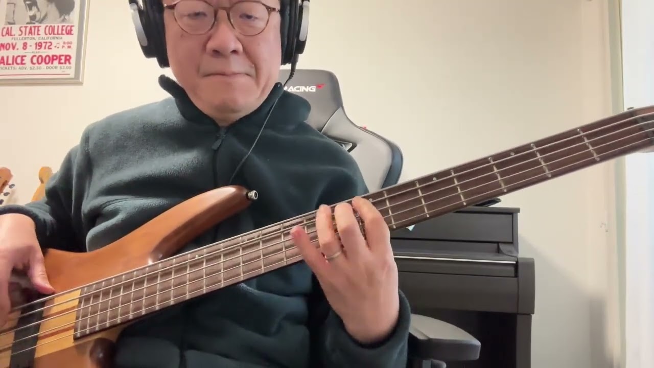 Jamiroquai / If I Like It, I Do It _ Too Young To Die (bass cover)