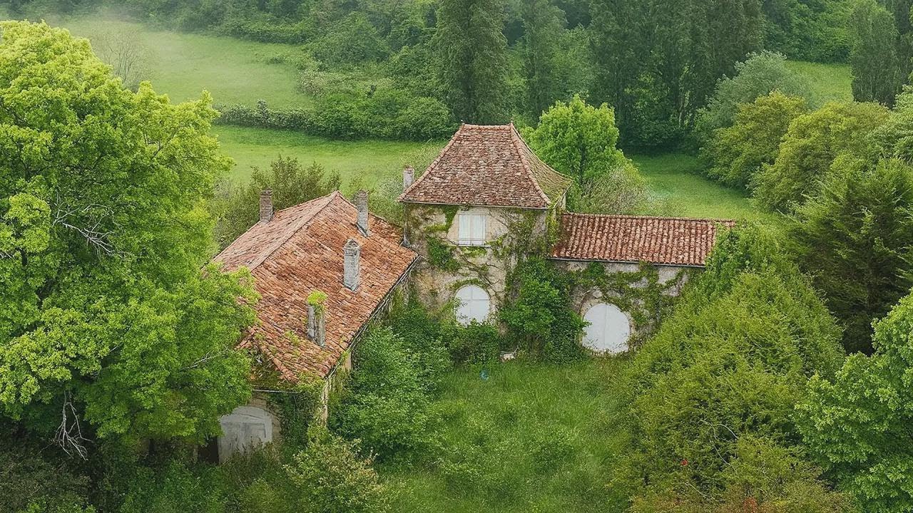 Mansão Abandonada Onde um Casal de Artistas Sumiu Sem Deixar Pistas!