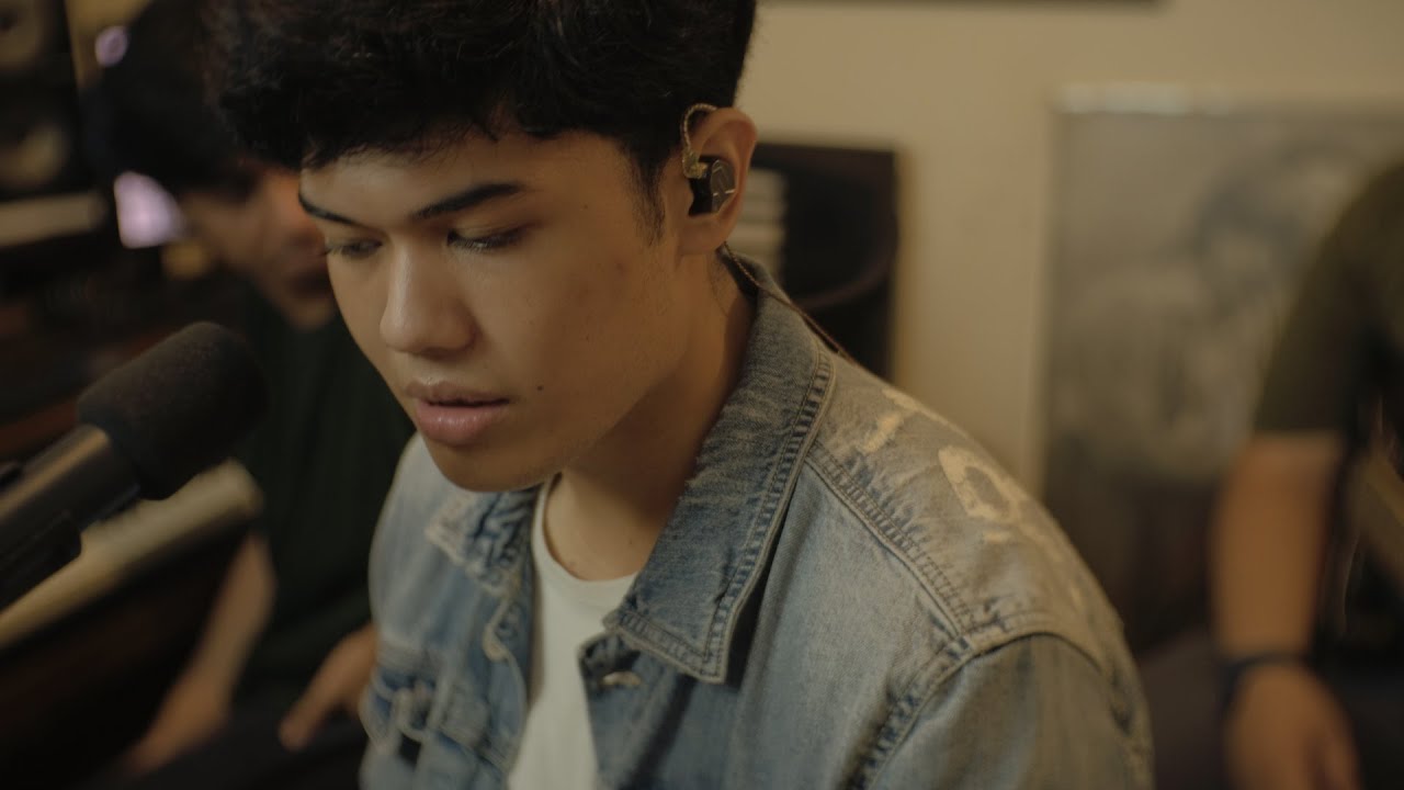 See You On Wednesday | Nuca  - Diamonds (Rihanna Cover) Live Session
