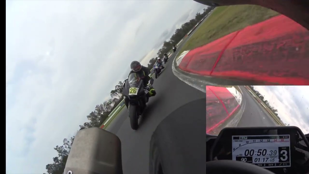 Queensland Raceway Track day with Mike Jones and Ed