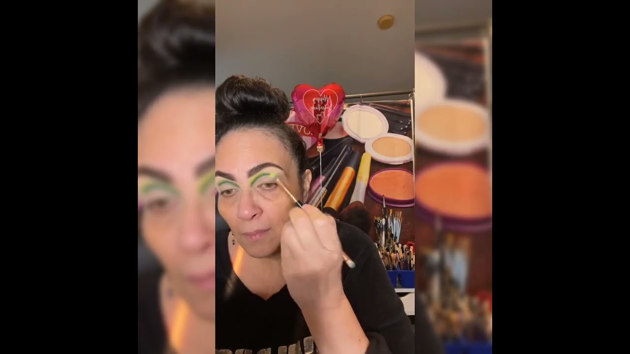 Maquillaje tonos verdes