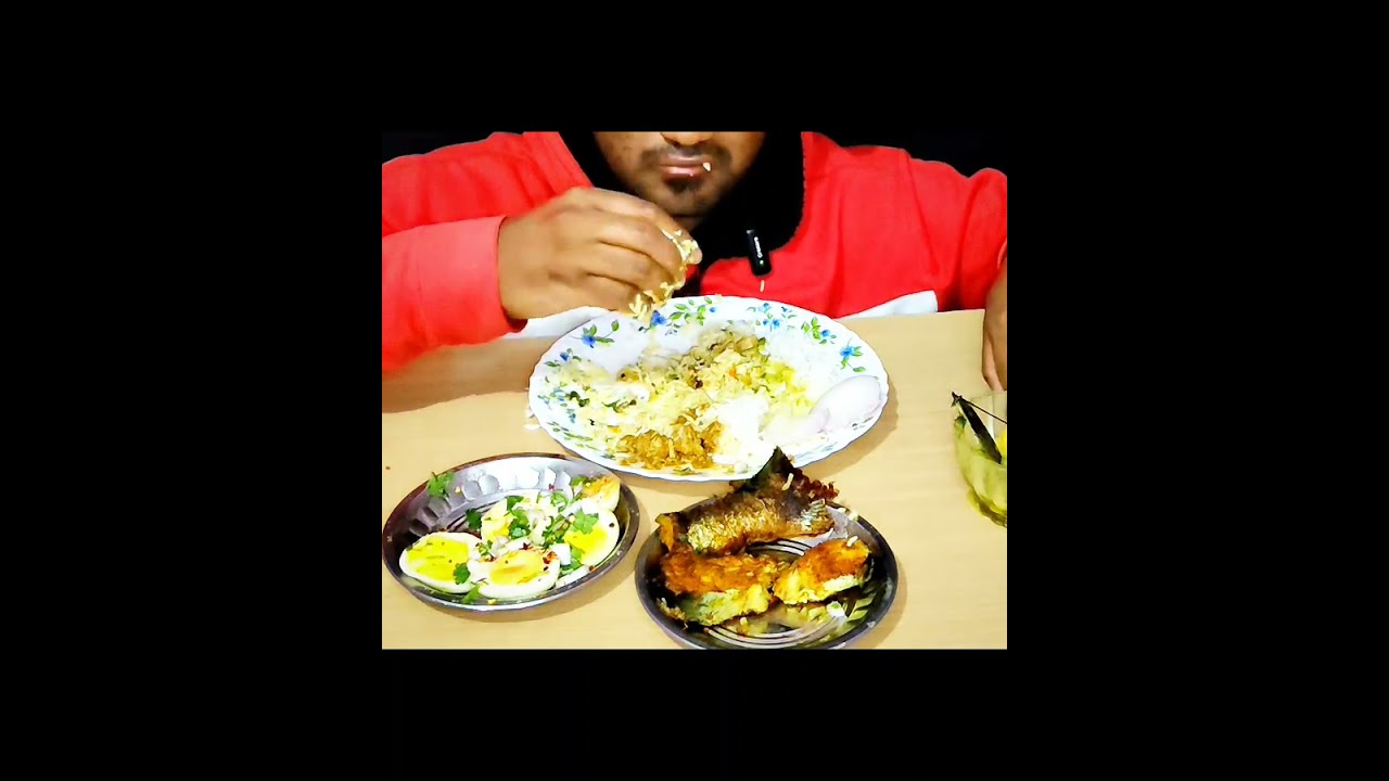 Spicy fish fry mukbang😋😋😋 #egg fry mukbang eatingshow #khanewalavideo #trendingvideo #viralshort # 
