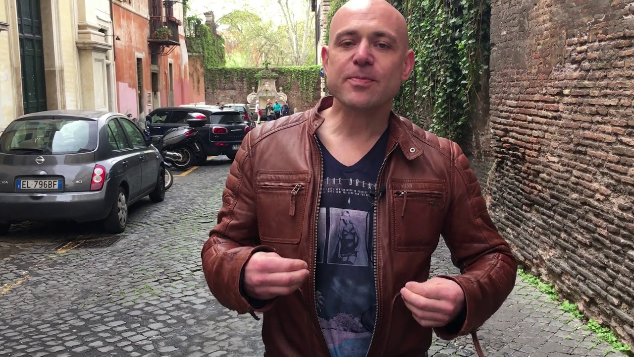Какие женщины сводят мужчин с ума... Их большой секрет!