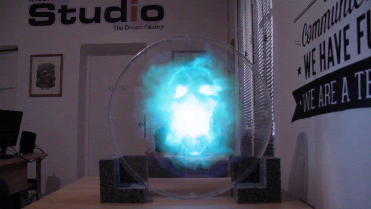 HoloRotor Pro - Hélice holographique 3D flottante disponible chez Interactive Studio Paris