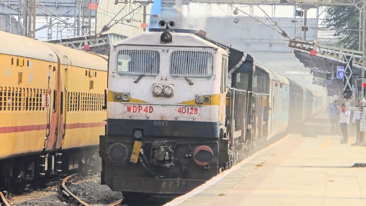 40128 BGKT WDP-4D IN CAB-1 FORWARD+40039 BGKT WDP-4B HAULING 19668 PALACE QUEEN HUMSAFAR EXPRESS 