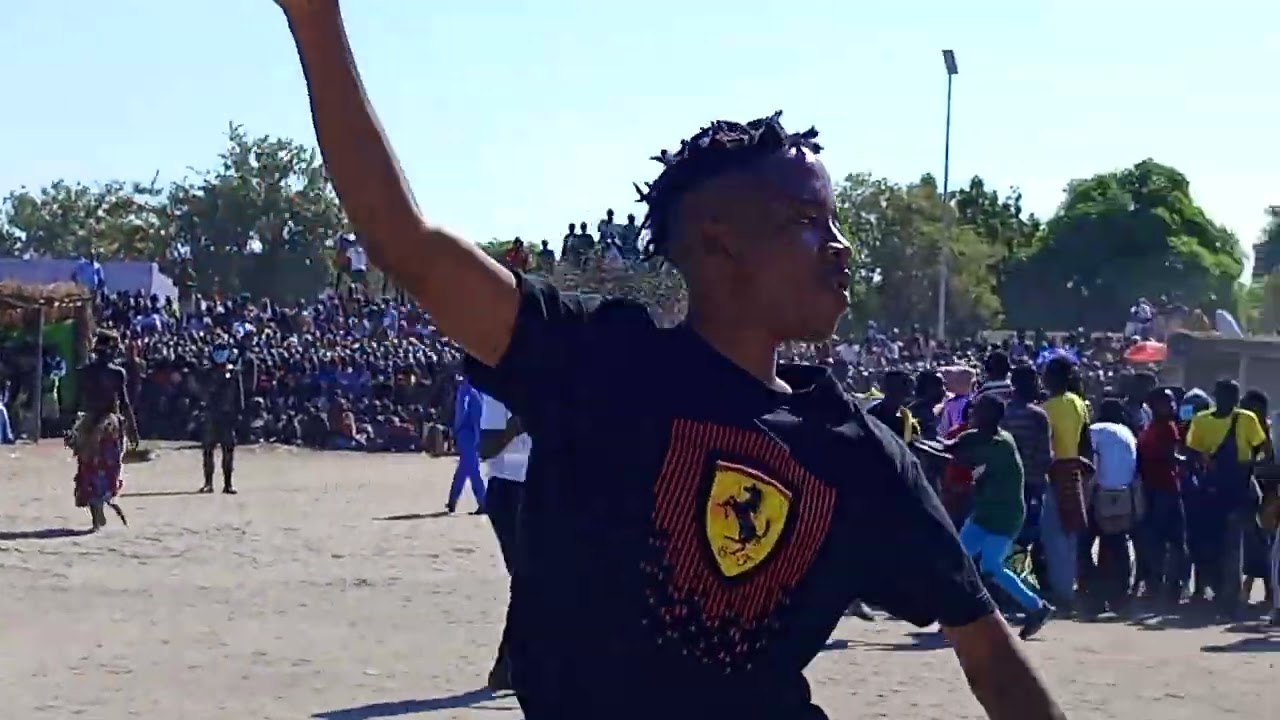 YOUNG LUNDA  AND LUNDA BWOY PERFORMING LIVE IN ANGOLA