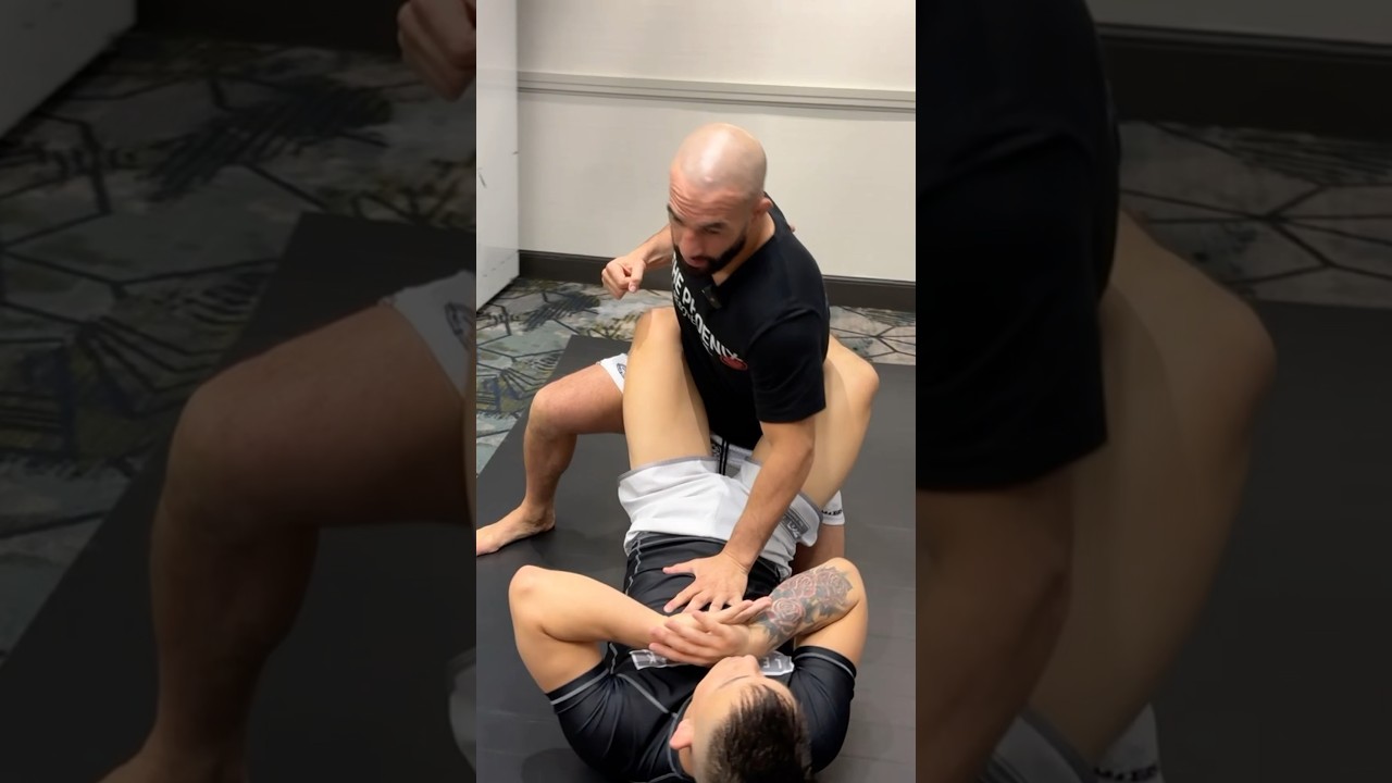 MMA Ground and Pound Tutorial with UFC Jared Flash Gordon #ufc #mma #mmatutorial #grapple