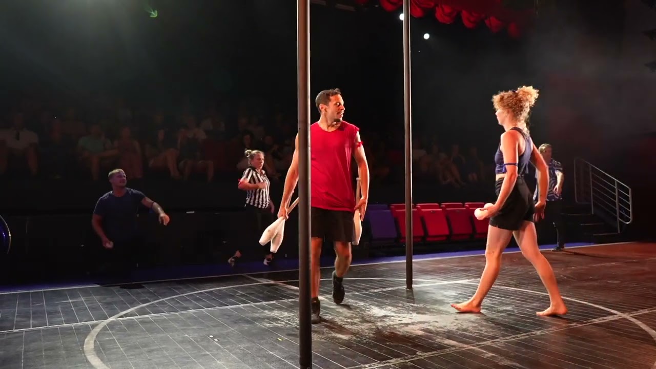 Juggling act / 7 Fingers