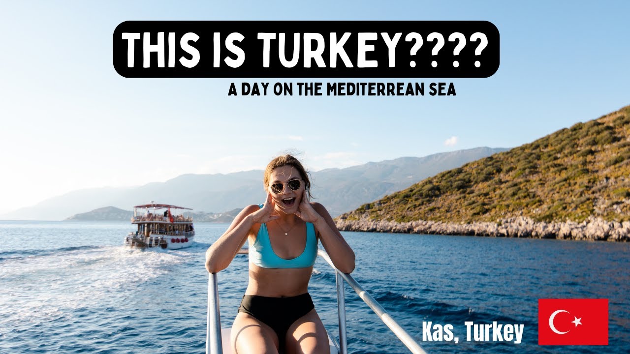 the best way to see the MEDITERRANEAN SEA on a BUDGET | taking a boat tour around KAS, TURKEY 🇹🇷