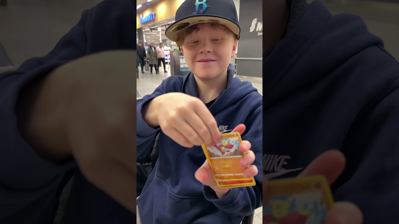 Kumpi pojista saa paremmat pokemon kortit?