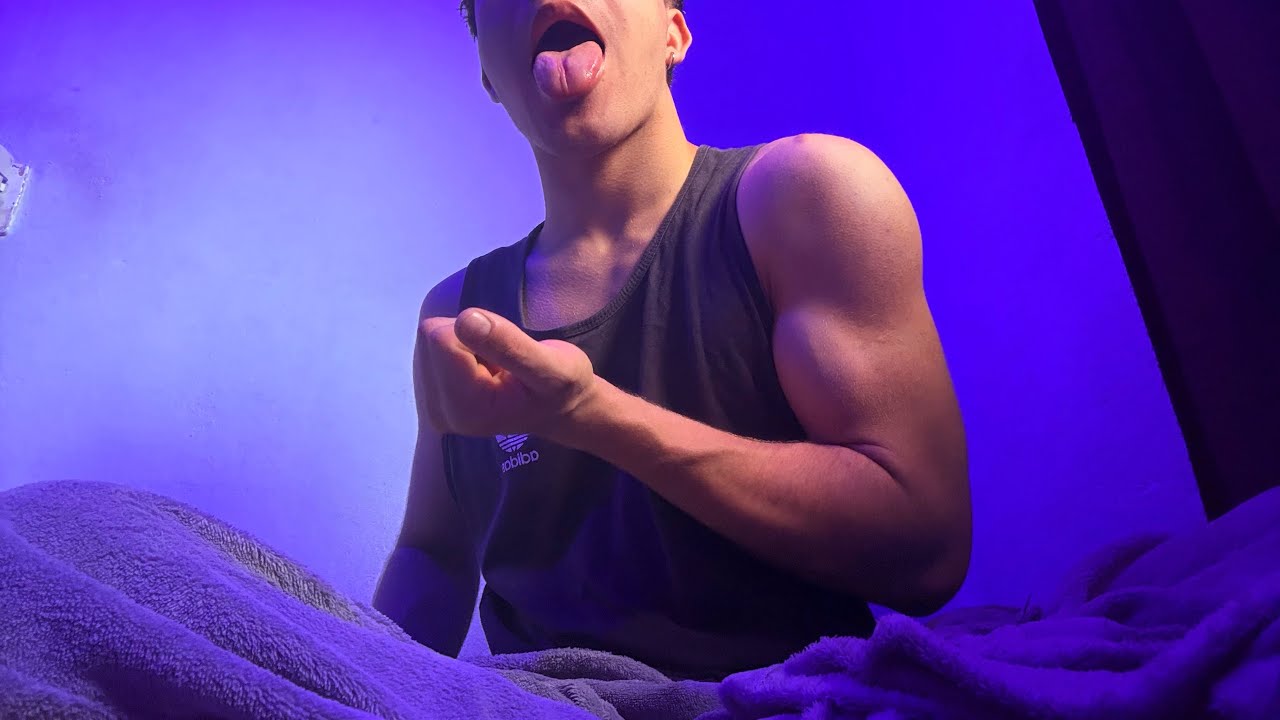 ASMR ROLEPLAY: YOUR BOYFRIEND TAKING CARE OF YOU BEFORE YOU FALL ASLEEP