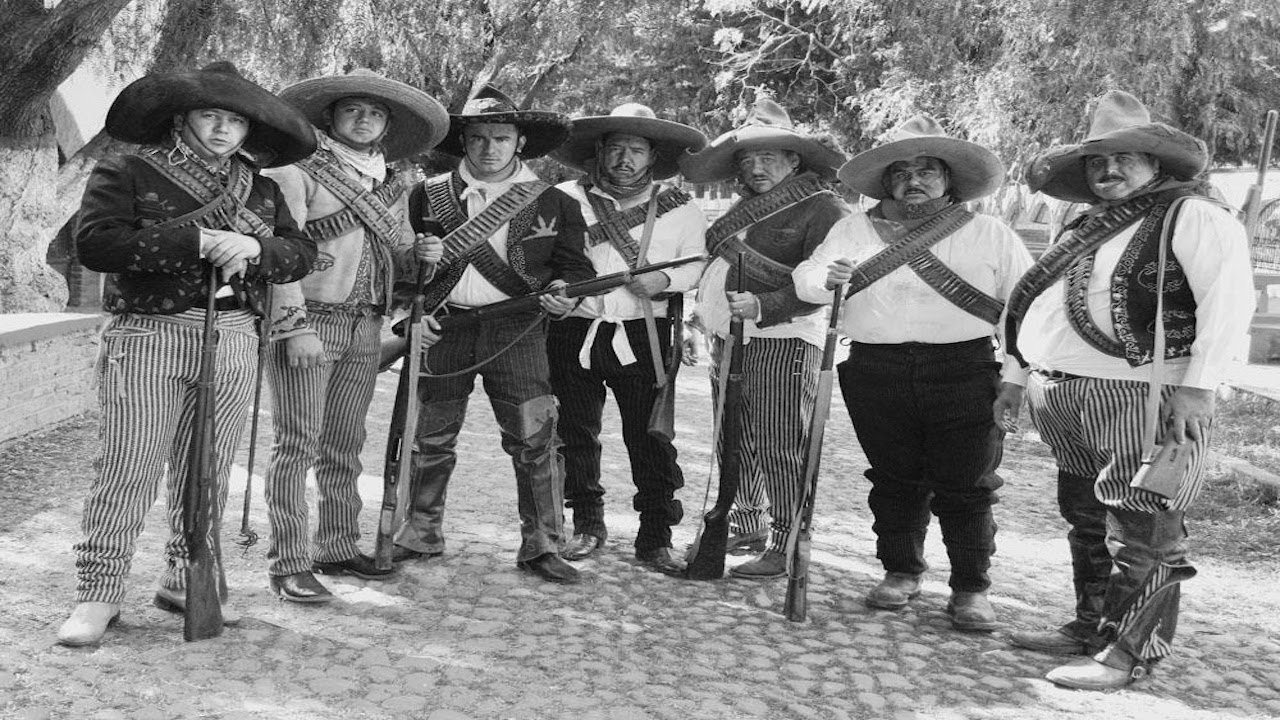 Los Huracanes Del Norte - Un Valiente De Villa [Video Oficial 2024]
