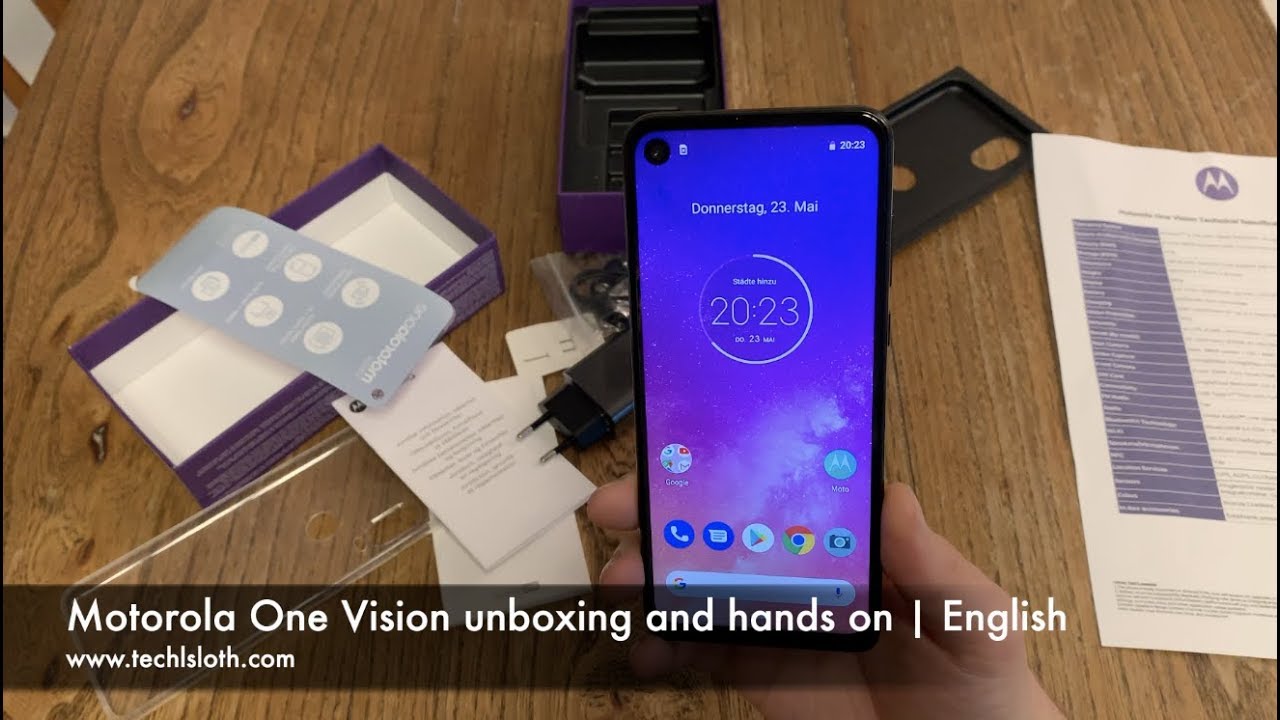 Motorola One Vision unboxing and hands on | English