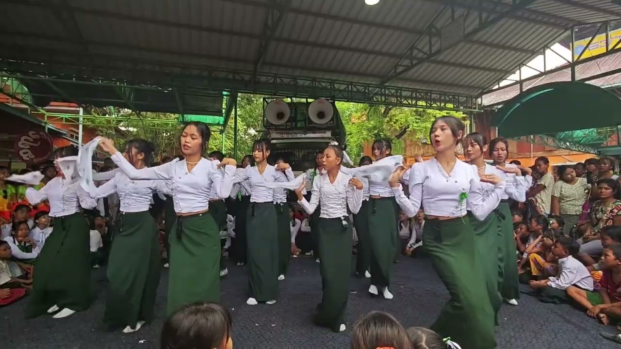 ကျောင်းသူလေးအက🇲🇲🇲🇲🇲🇲🇲🇲