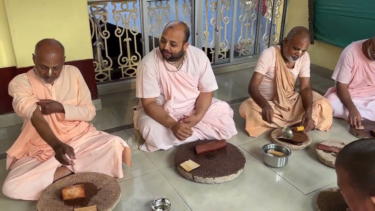 শ্রীকৃষ্ণের চন্দন যাত্রার শুভারম্ভ ll Gaudiya Mission, bagbazar ll (30-04-2025)
