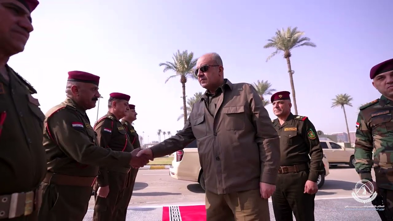 وزير الدفاع يزور مديرية الاستخبارات العسكرية