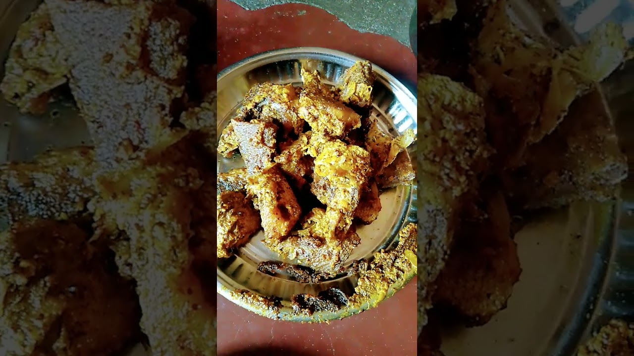 Rice, ALU roca, fish fry #youtubeshorts #maddyeats #shortvideo #asmreatingshow #asmr #asmr
