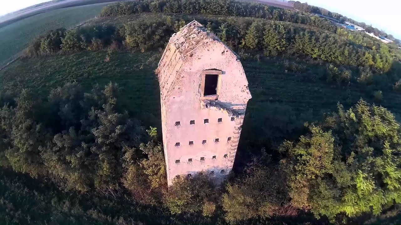 81-es major,Bolond torony/Mezőhegyes