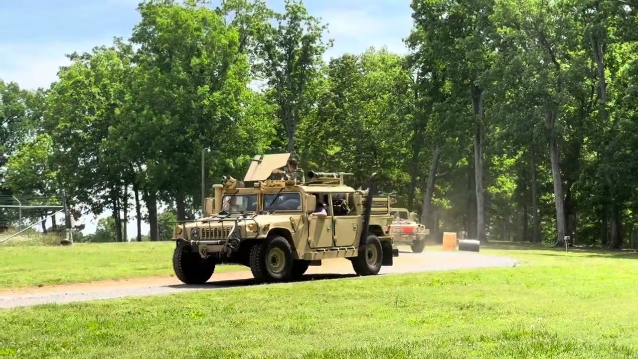 Gmv convey Denton Farm Park #gmv #hmmwv #militarytruck #ifykyk #humvee