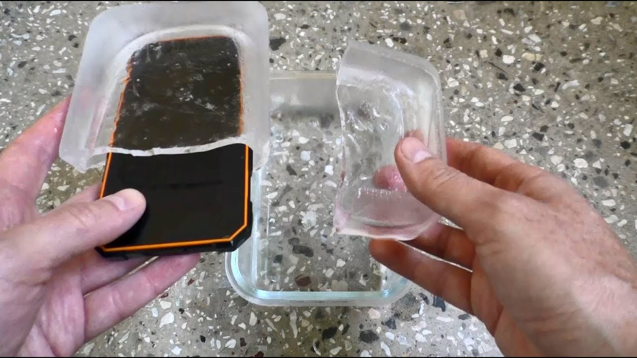 ❄️Incoming call inside the ice. IP68 freeze test❄️