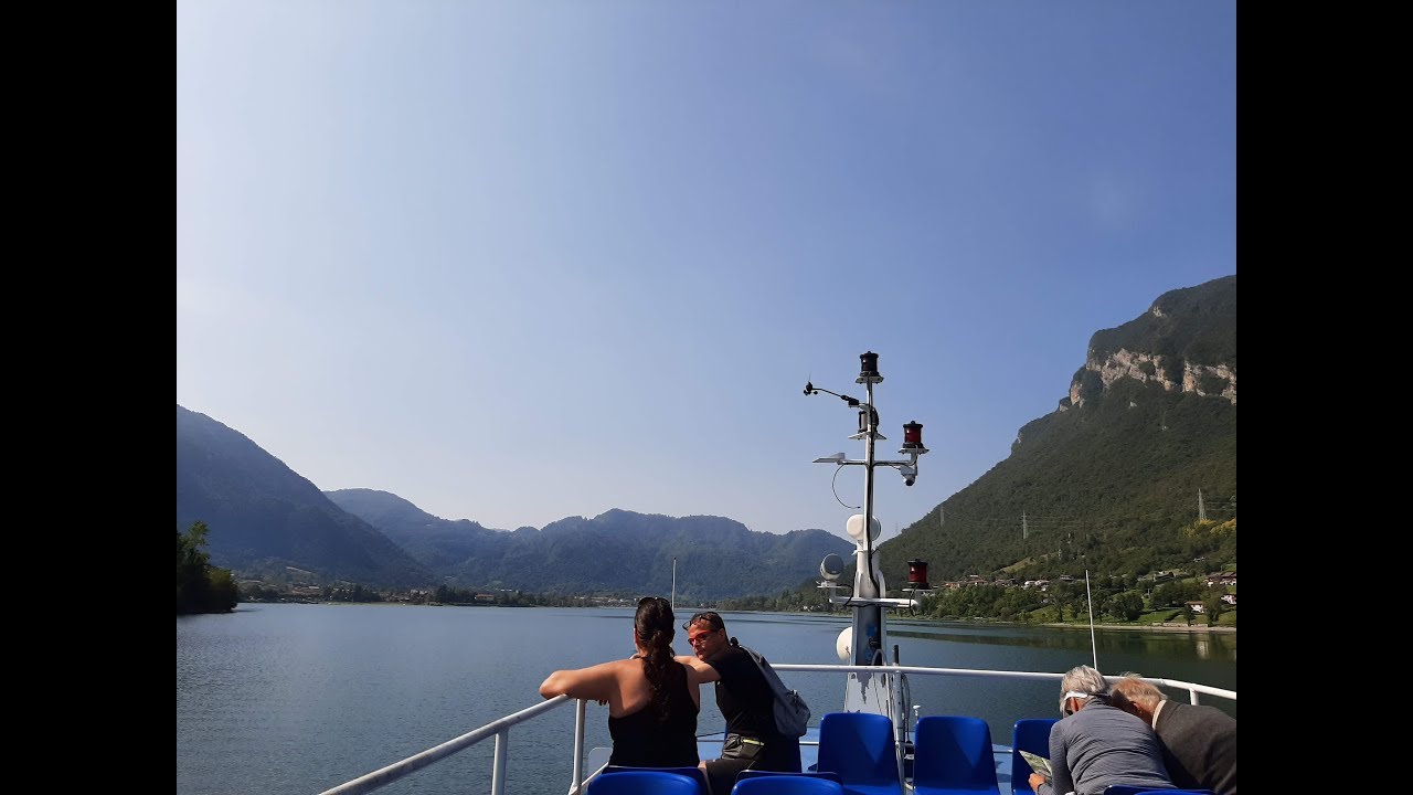 Rundfahrt mit dem Schiff auf dem Idrosee