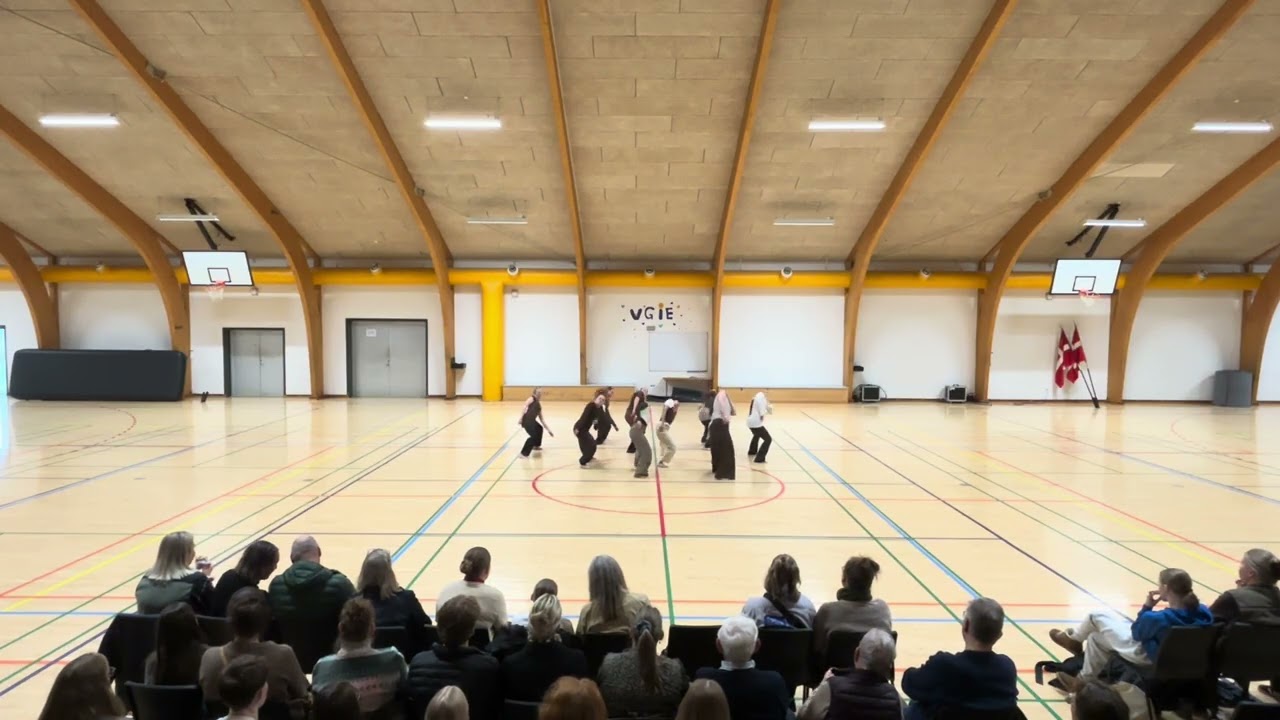 PRIK HOLDET - Debut opvisning