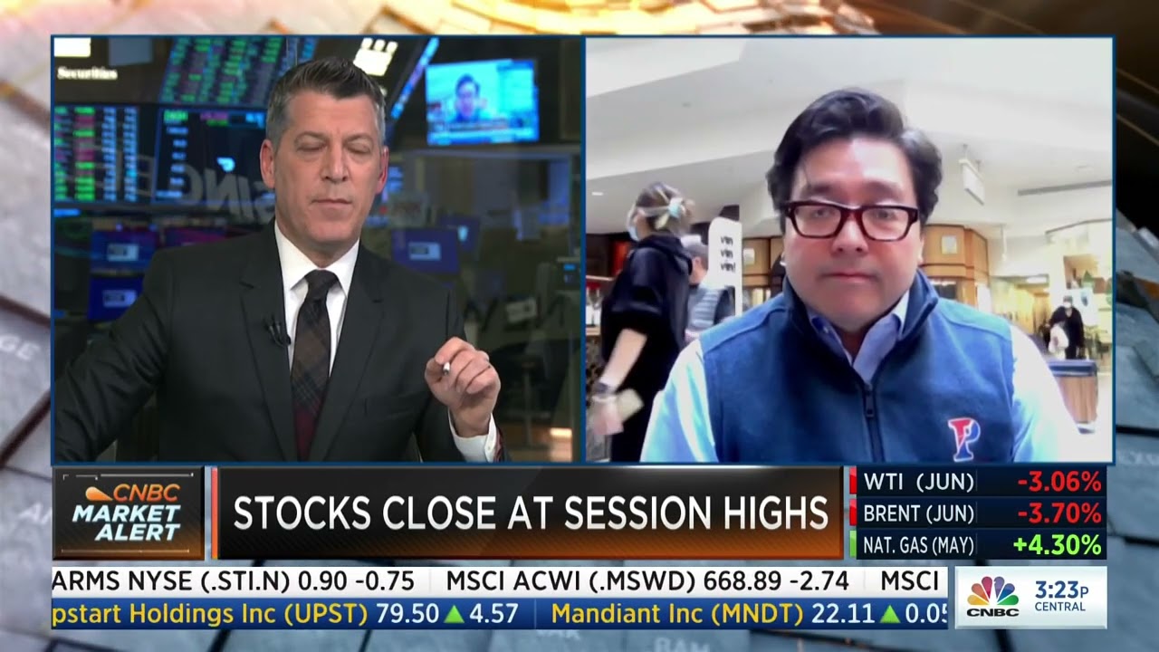 Tom Lee from Fundstrat chimes in on CNBC Overtime.