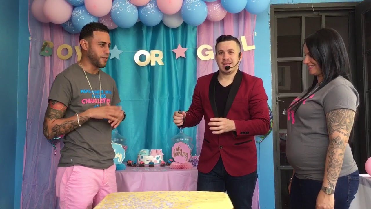 Magician Gender Reveal || ViralHog