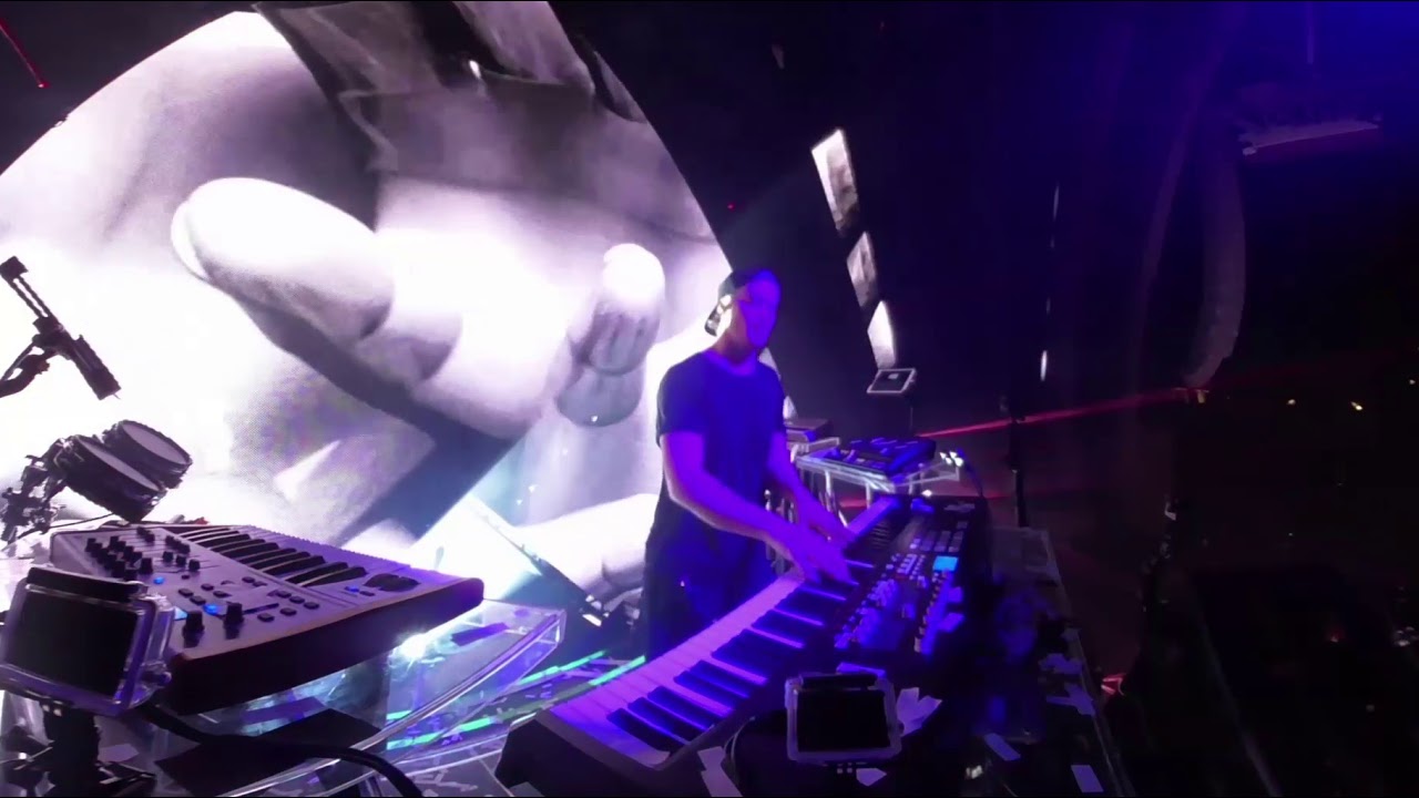 Kygo | Hollywood Bowl | I'm In Love | VR/360° (SPINNABLE)