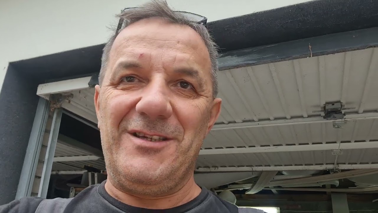Zlew ze spieku kwarcowego zintegrowany z blatem