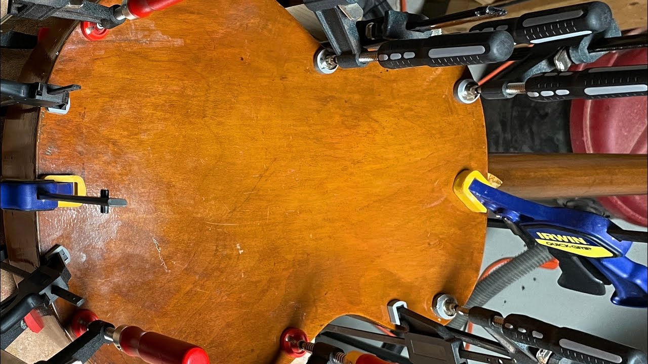 1940's Harmony archtop re-gluing backplate (no talking)