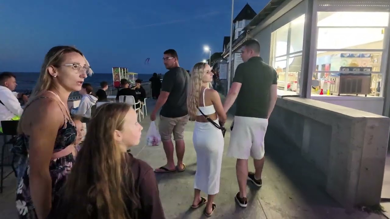 Wieczór na promenadzie Sarbinowa - Co tu się dzieje - Sprawdź! | Lato 2025 [4K]