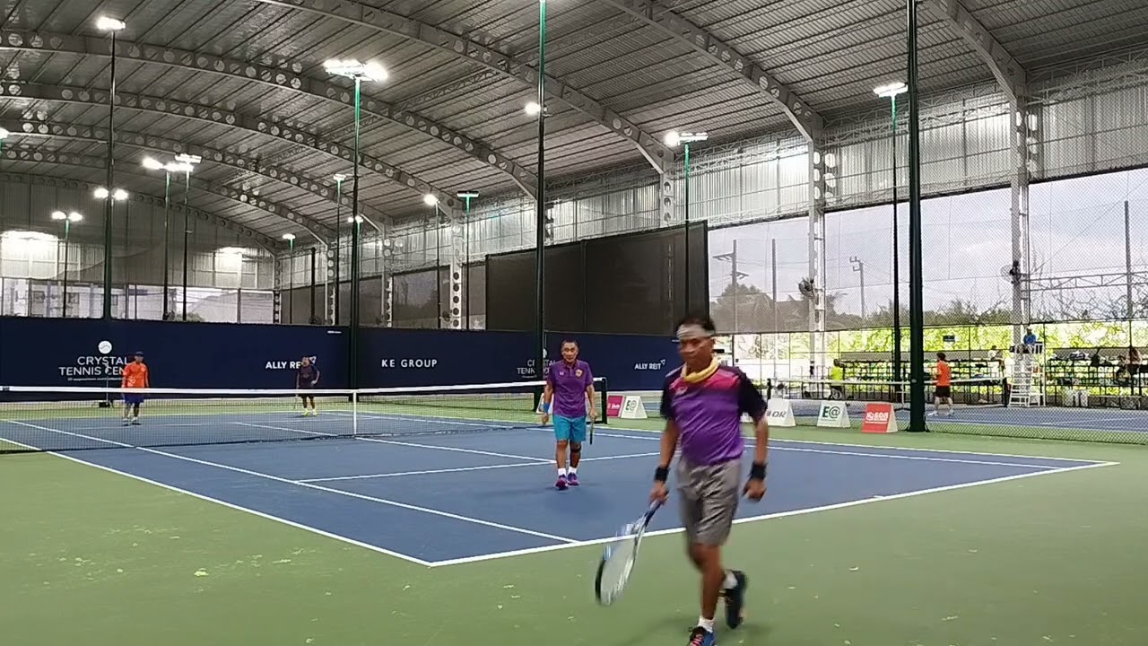 นิธิ(จุ๊ป)-ไกรเพชร(นุ) VS ชัยโรจน์-ณรงค์ Crystal Tennis Center Score6:2