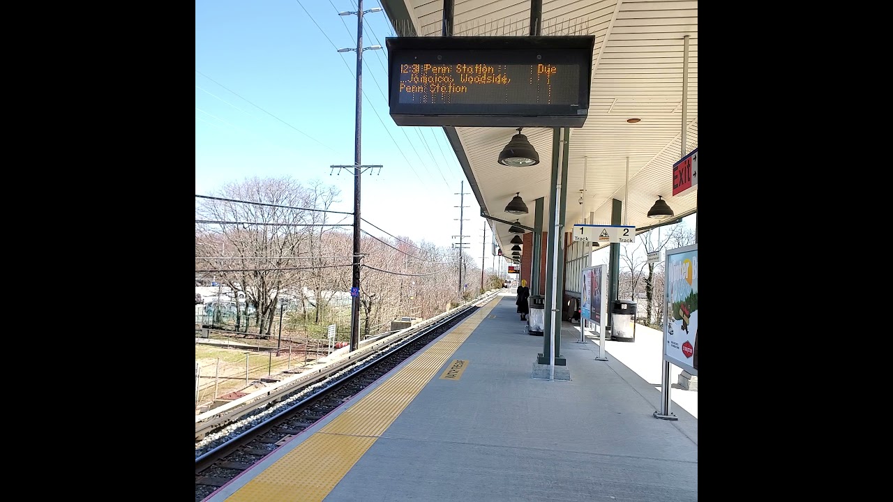 LIRR: M9s #9042/#9043 & #9074/#9045 on the 12:31 to Penn Station arriving at Massapequa