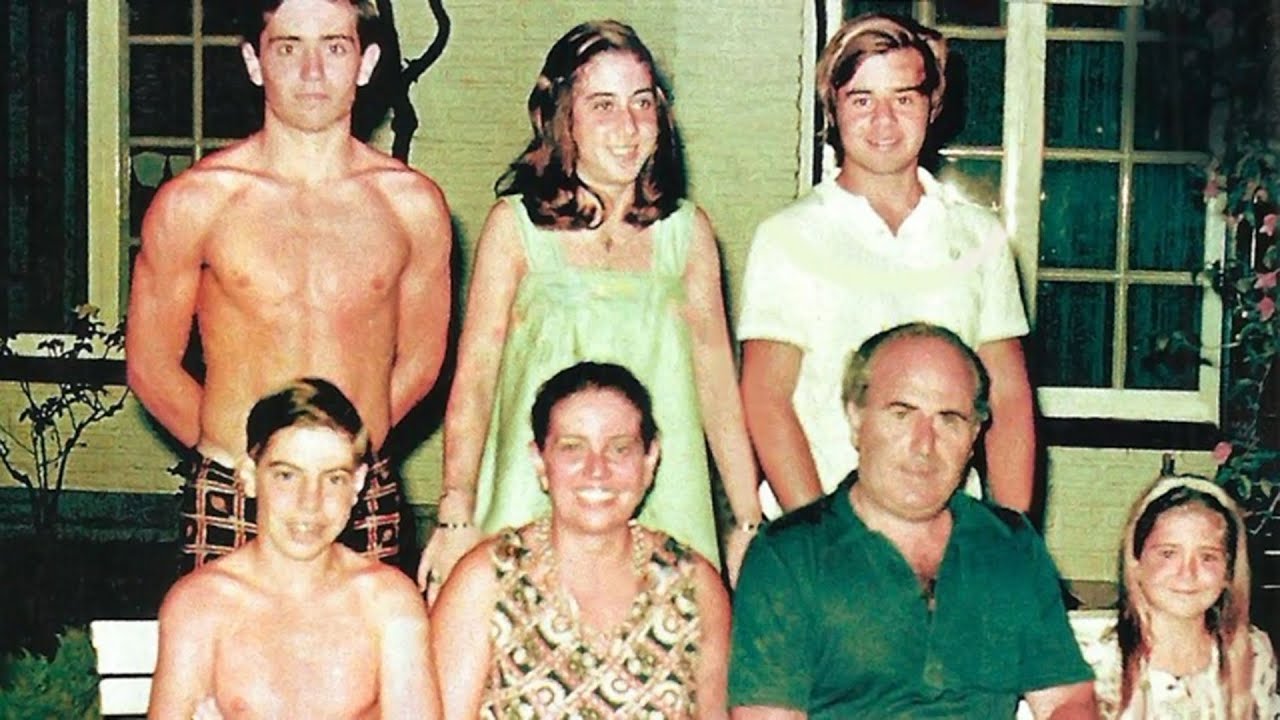 Historias Innecesarias: El Clan Puccio - La historia COMPLETA
